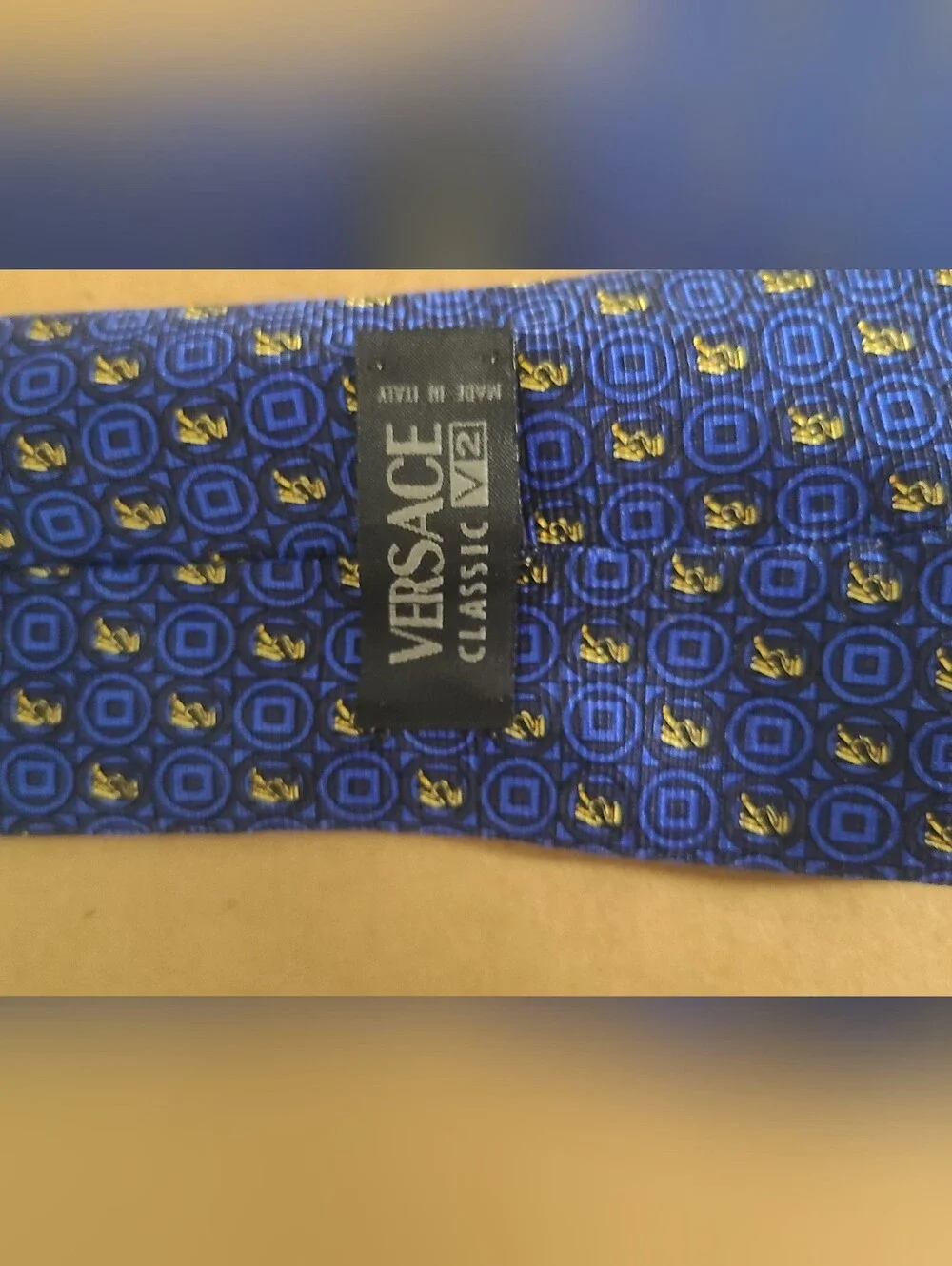 Versace V2 Rare Vintage Tie 100% Silk Designer V2 Logo Blue Geometric Italy